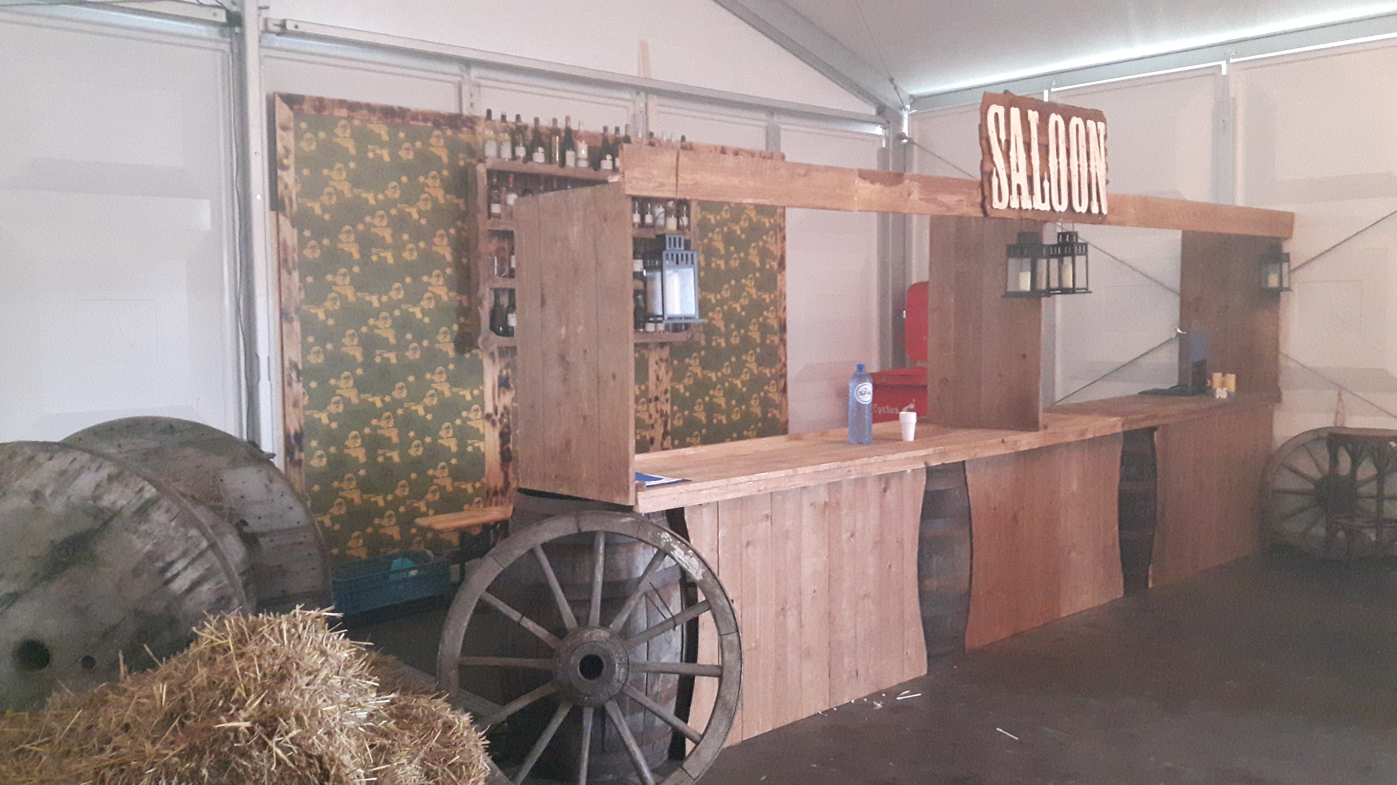 saloon bar
